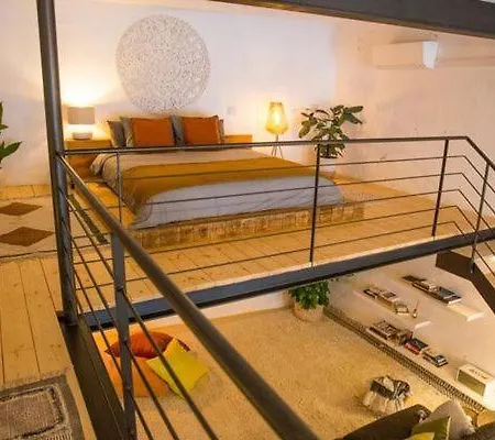 Apartment Industrial Loft In Front Of Santa Apolonia *