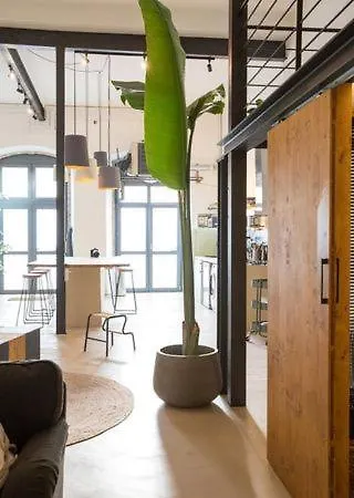 Industrial Loft In Front Of Santa Apolonia Apartment Lisbon